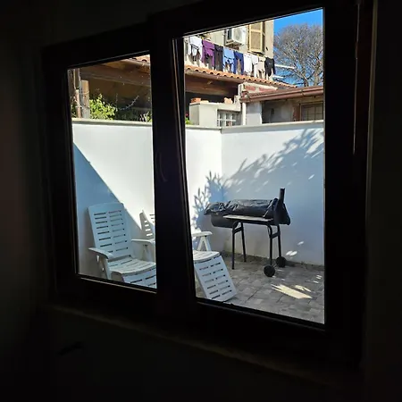 Dragona 15 Min Fco 10 Min Ostia Holiday home Acilia